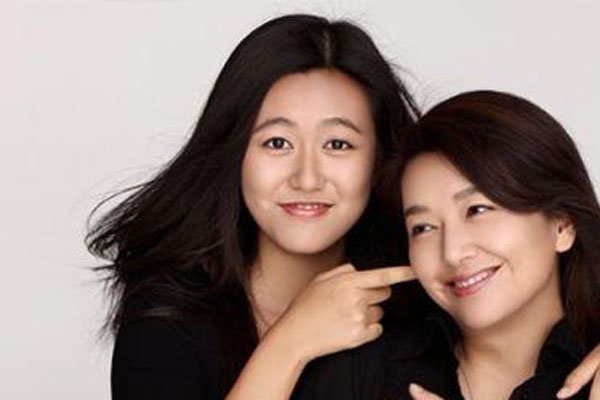 江珊的第一任丈夫是谁 传统女人江珊与靳东什么关系