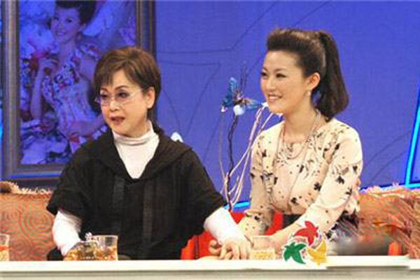 李谷一女儿肖一的个人简介 是李谷一和谁的孩子