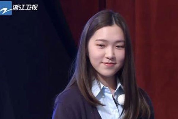 李恩童个人资料简历 白富美的成功离不开有钱的父母