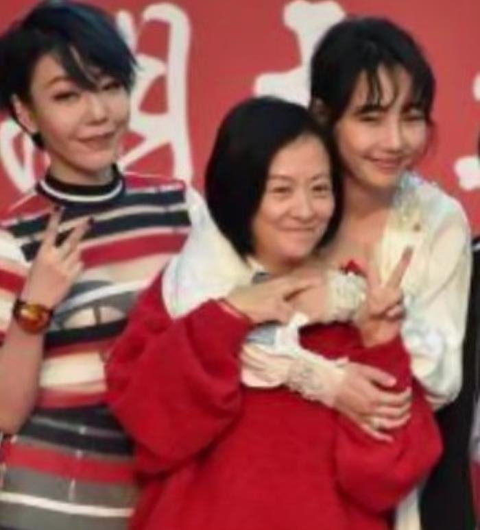 白百何一指禅事件是指的什么 在泰国的一阳指什么意思