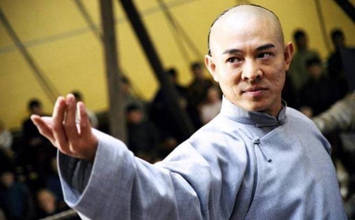 李连杰的真实家世惊人 我敢说,你敢播吗?瞬间翻脸鲁豫不敢播