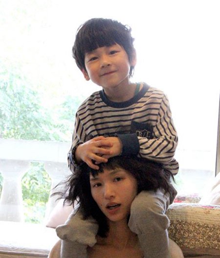任天野的妻子是谁 结婚多年妻子朱荔莘是话剧演员