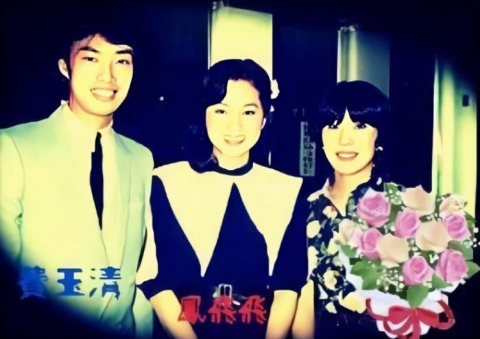 费玉清为什么封麦不唱了 无儿无女退出歌坛品味人生