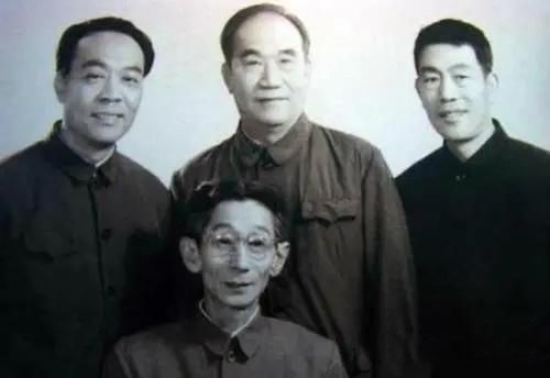 杨议为什么没人敢惹 相声海清杨议在天津的实力