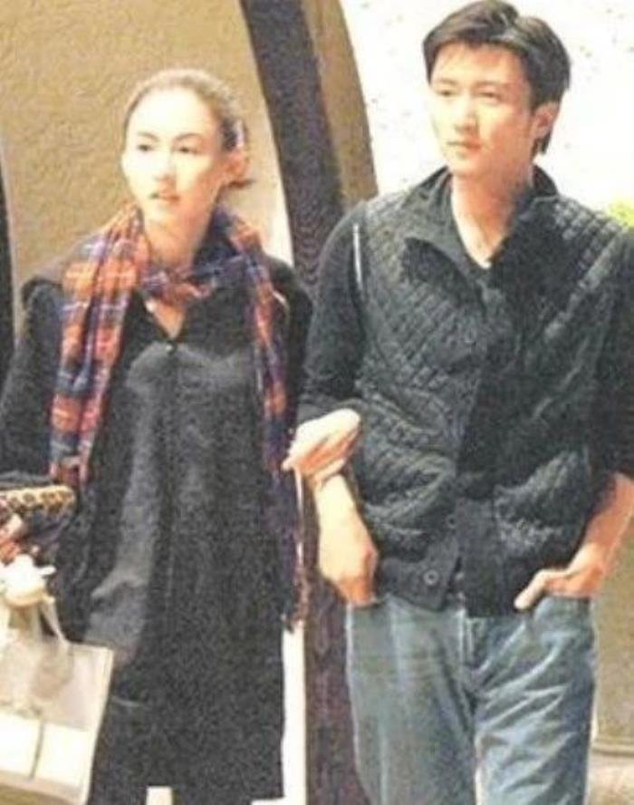 王菲个人资料老公是谁 女歌手王菲的感情生活