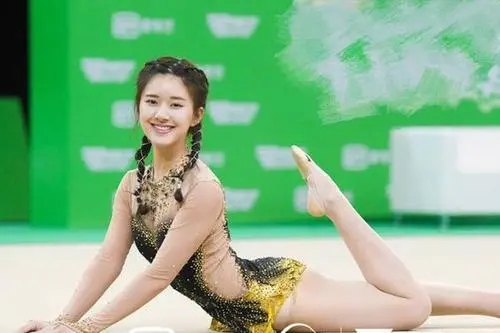 赵露思是国家二级运动员 身份是演员并没有参加射箭项目