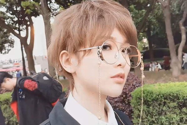 轩墨宝宝变性了嘛?是男是女? 女装轩墨宝宝被肛了菊花
