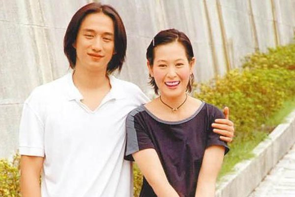 黄磊刘若英为什么分手 没娶刘若英却娶了学生孙莉