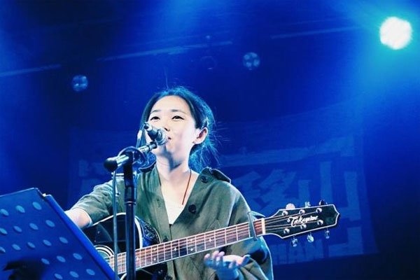 花粥为什么塌房消失了 和教授撕逼:花粥分手炮这首歌怎么没有了