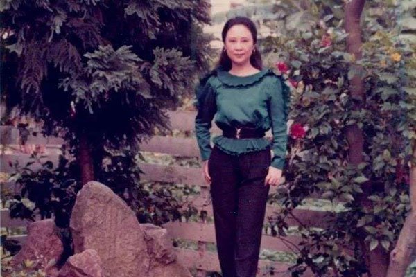 琼瑶个人资料简介小说全部作品集 结过两次婚:琼瑶的老公是谁呀