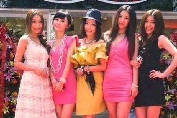 夏航燕为什么都有人接盘 托奶门女主夏航燕如今怎么样了