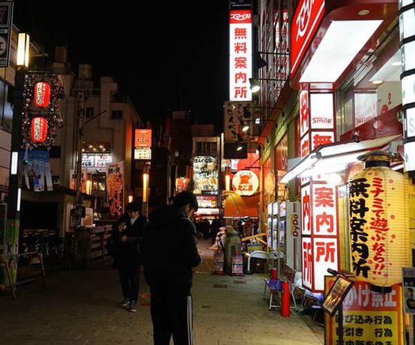日本无料案内所是什么意思 亲身经历:无料案内所男性为什么不能去