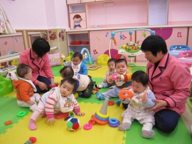 托儿所全托多少钱 收费标准不同价格在1500-2000元一个月