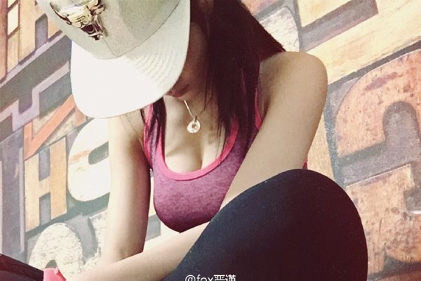 抖音一些胸特别大的id 抖音胸特别大的女网红fox严谨