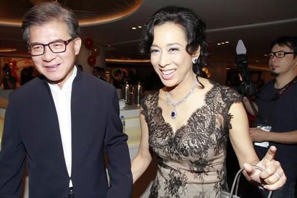 罗康瑞为何深爱朱玲玲为什么对她这么好 罗康瑞前任何晶洁现状如何