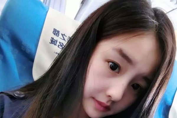 炫迈妹儿生孩子了吗 杨清柠炫迈是什么关系啊