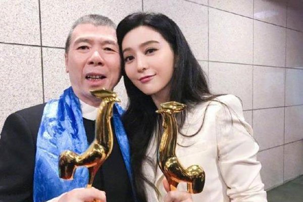 崔永元和冯小刚是怎么回事 拍手机2俩人开撕