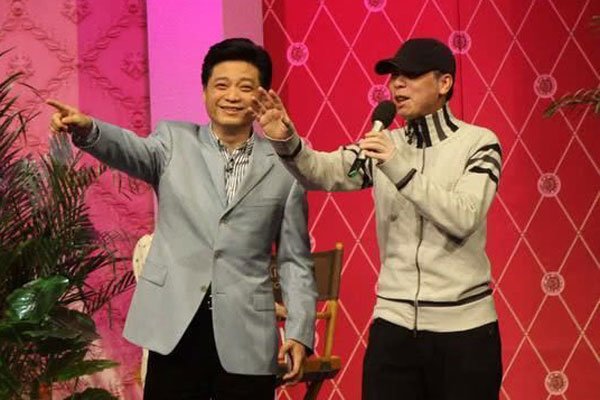 崔永元和冯小刚是怎么回事 拍手机2俩人开撕