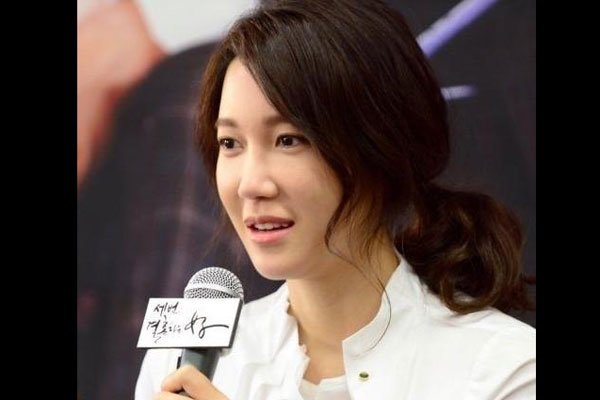 李智雅原来的长相 韩国李智雅多次变脸整容不止一次