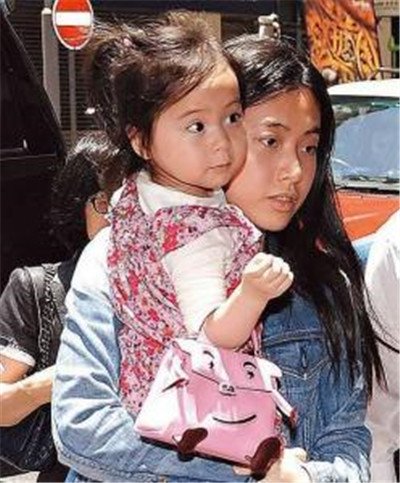 刘銮雄不得不转正甘比 这个女人不简单:甘比面相好到绝