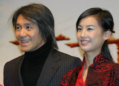 黄圣依和周星驰事件始末 因8年合约彻底闹翻打官司