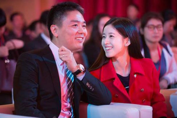 刘强东与奶茶离了婚嘛 年龄差很大男方出轨女方知道吗