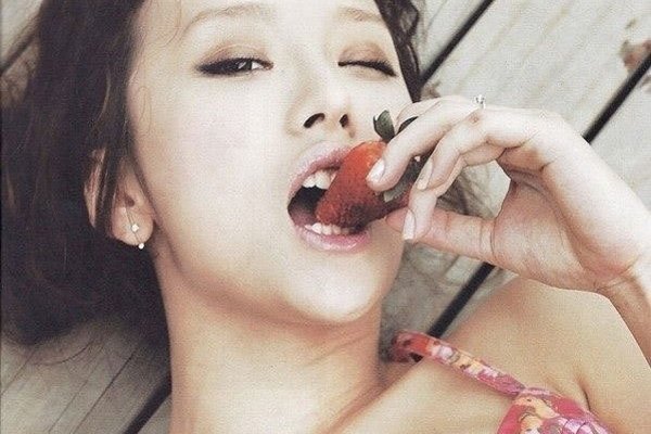 陈静演过的三流电影 两部画面露骨的小成本电影