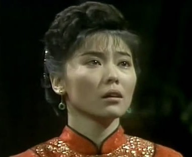官晶华年轻时的照片 郑少秋第二老婆官晶华家世什么来头