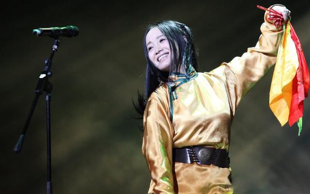 斯琴格日乐和臧天朔爆肛什么意思 绯闻女友的爱恨情仇打过胎