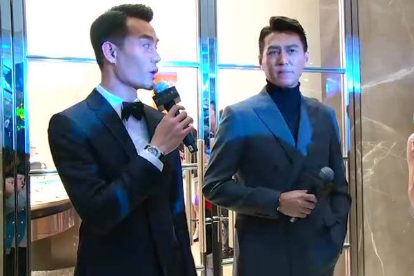 王凯靳东胡歌关系 老干部靳东和胡歌就像亲弟弟
