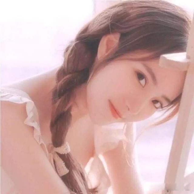 ������ͷ���Ů����ʲô���� ϲ��Ƶ����΢��ͷ��Ů�����Ը�