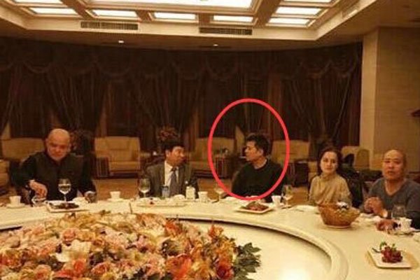 毕福剑说了句什么的话 老毕唱的智取威虎山饭局事件