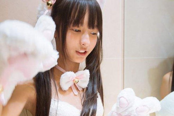 神乐坂真冬2分10秒是不是真的 cosplay神乐坂真冬的2分钟视频半遮半掩