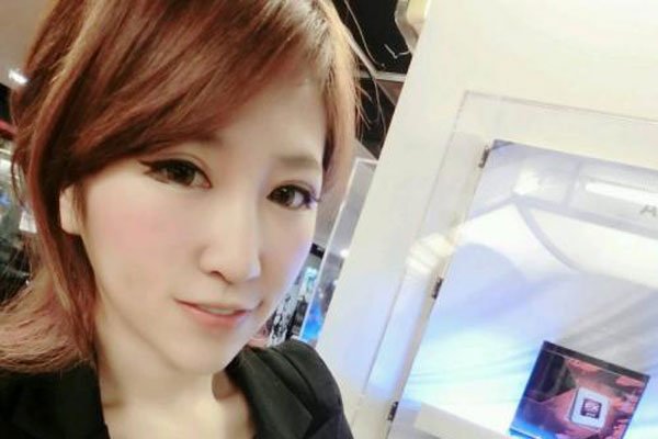 LOL女解说贝拉个人资料 英雄联盟球王贝拉为什么退出解说