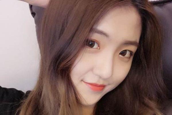 抖音上发无罩跳舞 一些胸特别大的id发无罩跳舞视频窗口