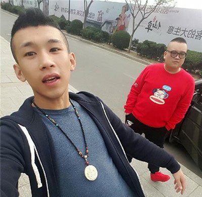二驴天佑现实打架视频事件真相 葫芦岛拍戏天佑二驴对骂