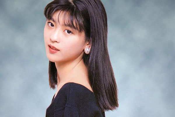 中山忍为何一直单身中山忍未婚原因 她为什么等李连杰一辈子