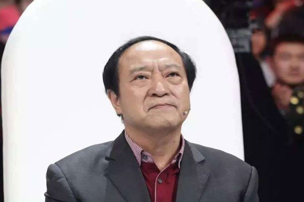牛群当县长为何当不下去啦 为什么牛群能当县长在那里当
