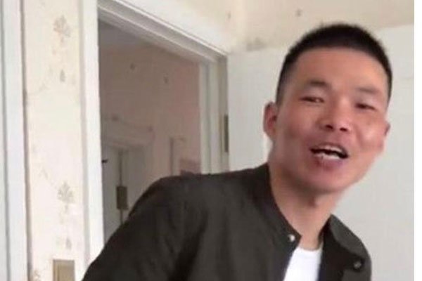 抖音忠哥事件是怎么回事 怕忠嫂的抖音忠哥怎么了最近