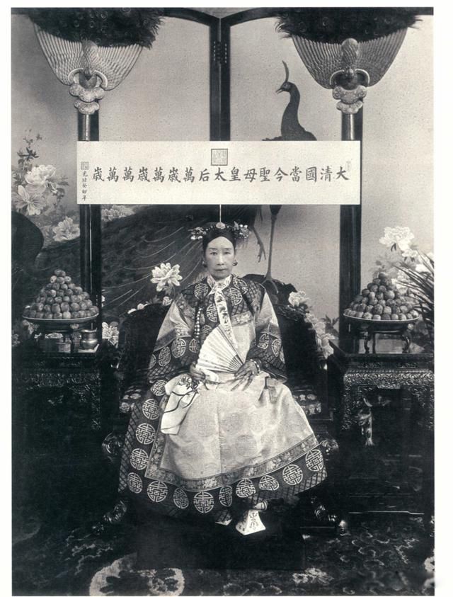 慈禧为什么死前一天才杀光绪 不早杀:慈禧与光绪的恩怨