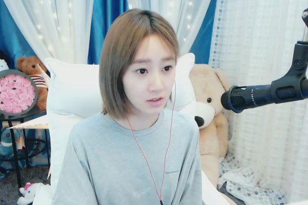 鳕熊承认一血给了王冕 靠男人而出名和哪些人传过绯闻