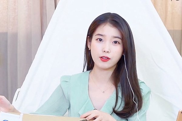 iu李知恩和韩国财阀有关系吗 韩国公认人品差的艺人iu黑料有哪些