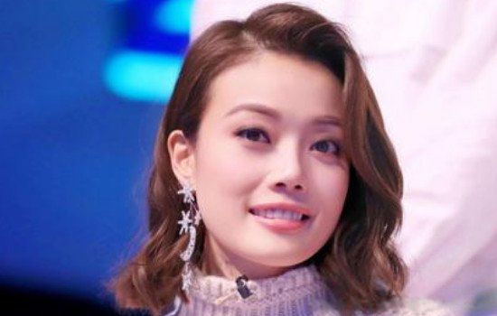 容祖儿怎么夹断春卷 大佬要她下体夹断春卷是咋回事