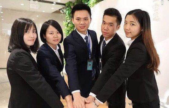 ��л�쵼�Ĺ��ĺ��չ˵Ļ��� 15���л�쵼���������
