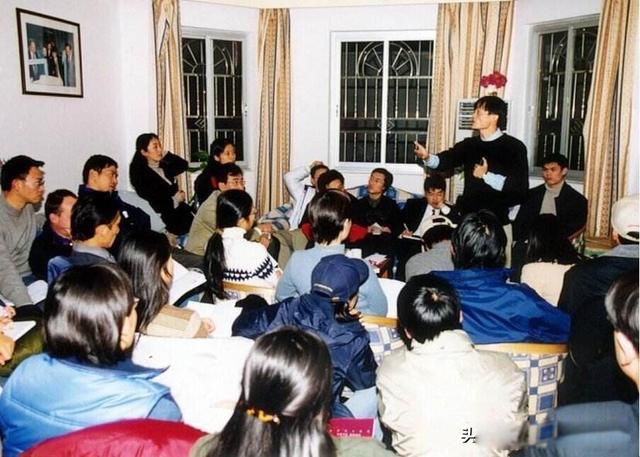 马云去哪了怎么没消息了 卸任阿里巴巴主席仍代表阿里