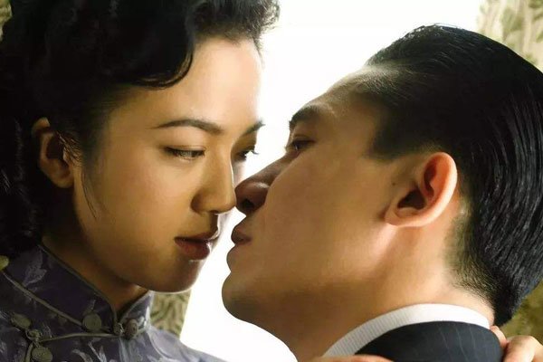 汤唯和梁朝伟一起演的电影 汤唯梁朝伟技术分析(拍戏来真的)
