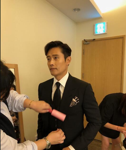 李秉宪和宋慧乔的梗有知道的嘛 爆缸达人的缸裂肛瘘事件