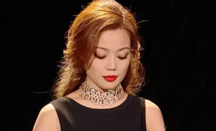 容祖儿扇贝夹断春卷是什么梗 谁成功就捧谁红:容祖儿春卷事件还原