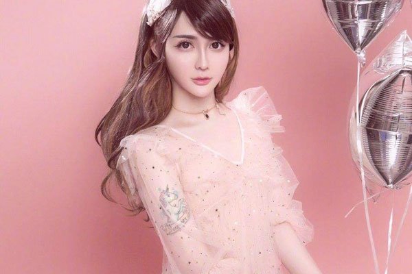 ����������� �߾�������������ֻֻ����Ľ��빽