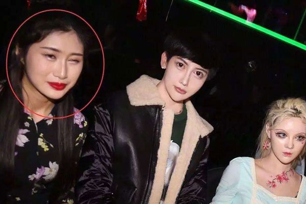 ����������� �߾�������������ֻֻ����Ľ��빽
